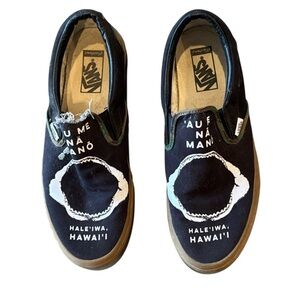 Vans Haleʻiwa Hawaii Shark Black & White Slip-On Sneakers Au Me Nā Manō Size 10